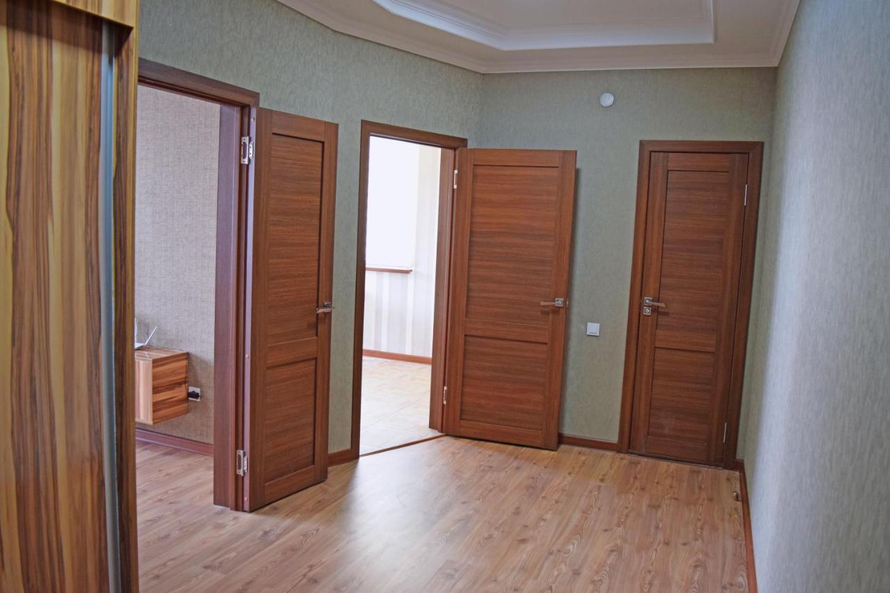 Bishkek Sunny Apartment In The Center Екстер'єр фото